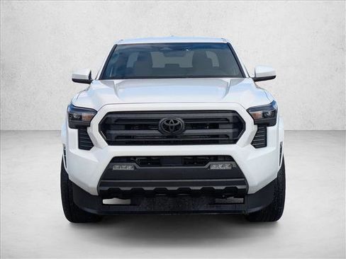 Used 2025 Toyota Tacoma SR5 image 2