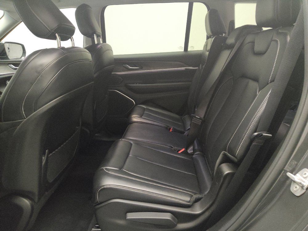Used 2022 Jeep Grand Cherokee L Limited RWD image 18