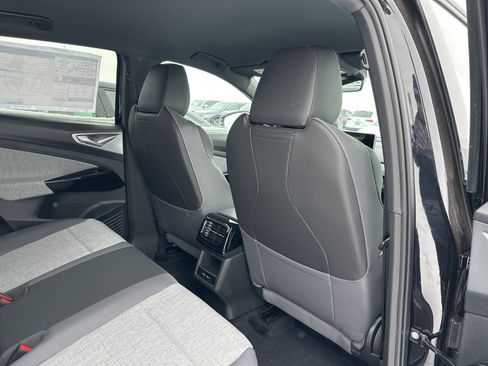 New 2026 Volkswagen ID.4 Pro AWD/4WD image 20