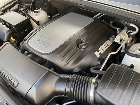 Used 2019 Dodge Durango R/T w/ Technology Group RWD image 13