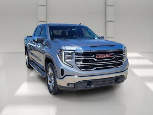 Used 2023 GMC Sierra 1500 SLT w/ SLT Premium Plus Package RWD image 3