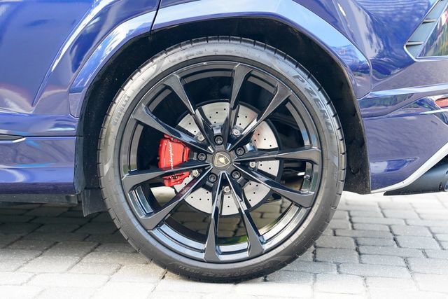 Used 2022 Lamborghini Urus AWD/4WD image 17