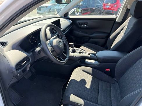 Used 2025 Honda HR-V LX image 12