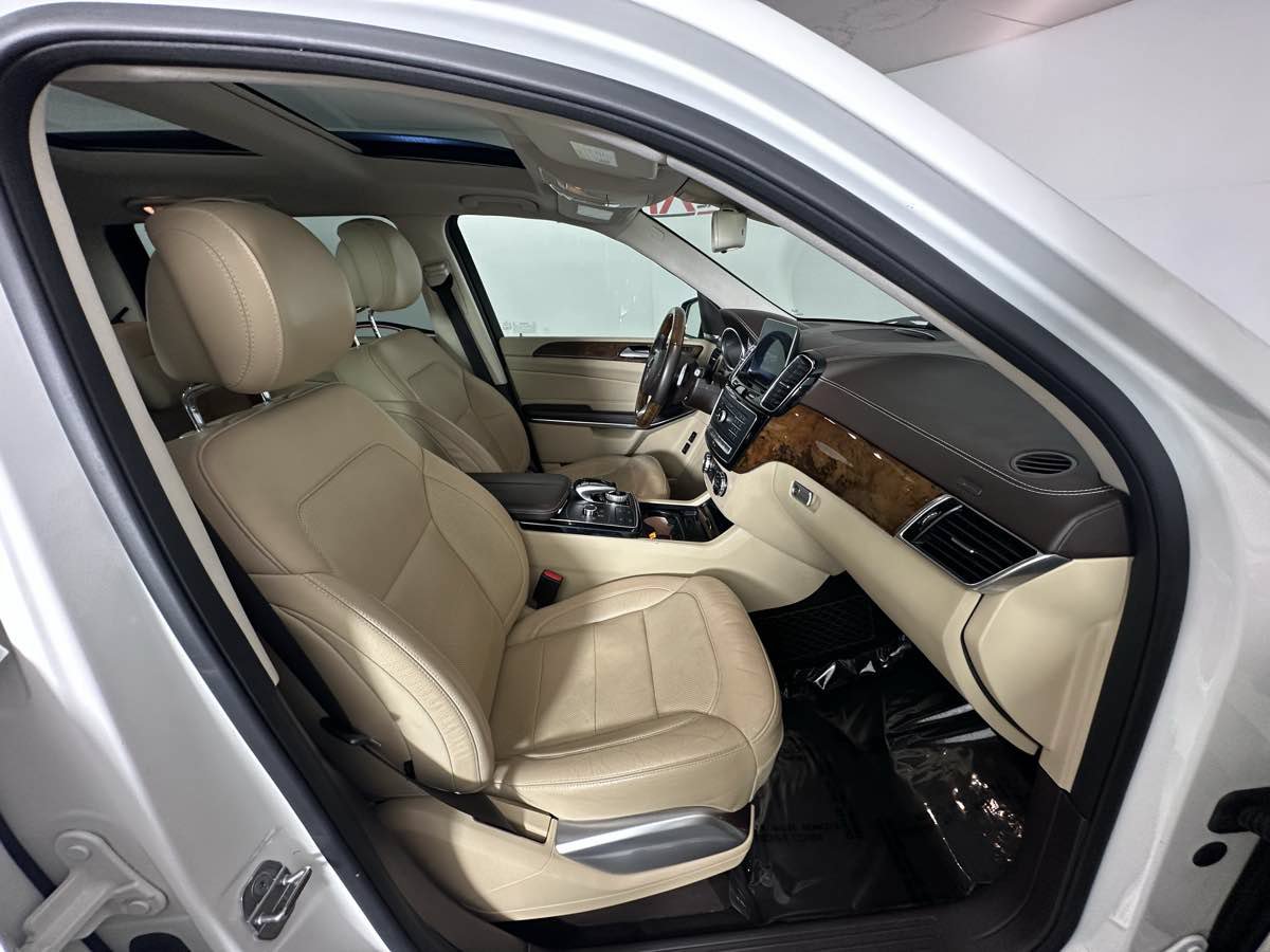 Used 2019 Mercedes-Benz GLS 550 4MATIC w/ Driver Assistance Package image 26