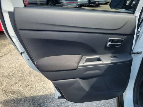Used 2021 Mitsubishi Outlander Sport FWD image 15