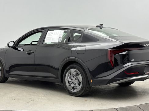 Used 2025 Kia K4 LX image 4