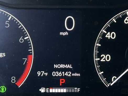 Used 2024 Honda HR-V LX image 30