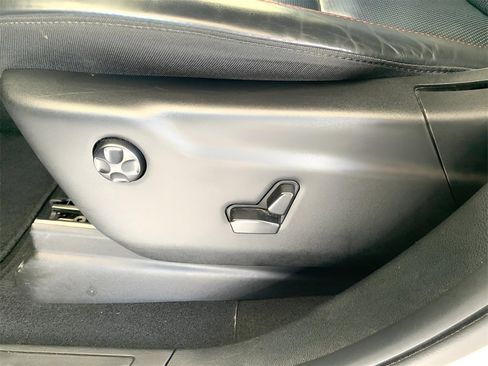 Used 2024 Dodge Durango GT image 45