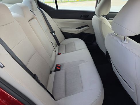 Used 2025 Nissan Altima 2.5 SV FWD image 30