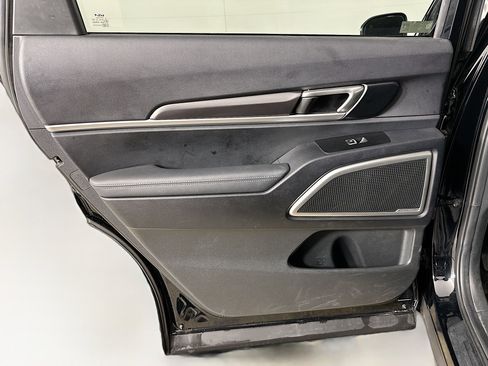 Used 2023 Kia Telluride S image 27
