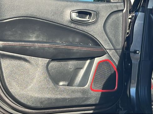 Used 2019 Jeep Compass Trailhawk image 23