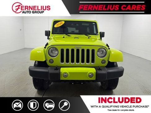 Used 2016 Jeep Wrangler Unlimited Sahara AWD/4WD image 2