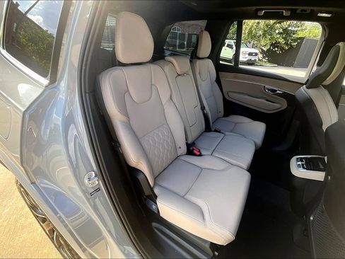 New 2026 Volvo XC90 B6 Plus w/ Protection Package Premier AWD/4WD image 16