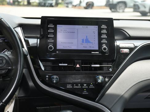 Certified 2023 Toyota Camry SE FWD image 15