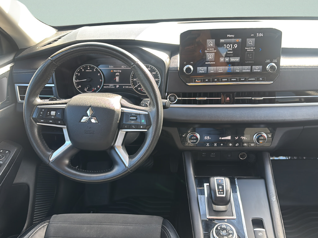 Used 2024 Mitsubishi Outlander AWD image 21