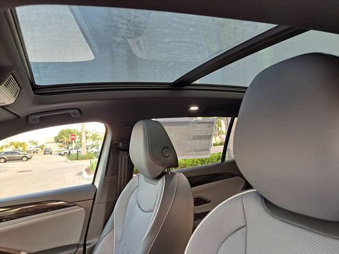 New 2026 Volkswagen Tiguan SEL R-Line image 8