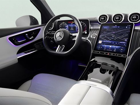 Used 2023 Mercedes-Benz GLC 300 4MATIC image 26