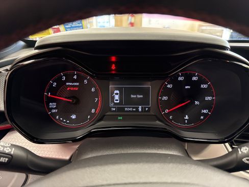Used 2024 Chevrolet Trax RS FWD image 36