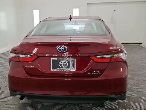 Certified 2022 Toyota Camry LE image 3