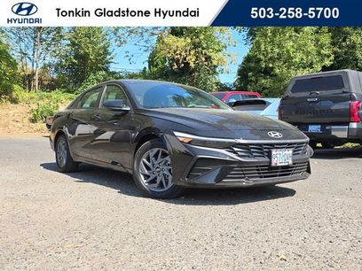Used 2025 Hyundai Elantra Hybrid