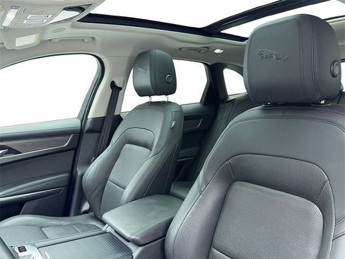 Used 2023 Jaguar F-PACE S image 35