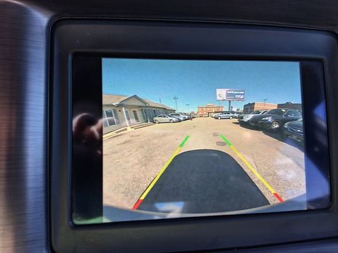 Used 2018 Dodge Charger SXT image 18