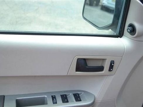 Used 2008 Ford Escape XLT AWD/4WD image 10