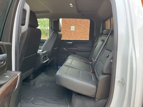 Used 2022 GMC Sierra 2500 SLT w/ SLT Premium Package image 22