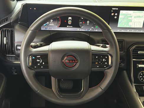 Used 2025 Nissan Armada PRO-4X AWD/4WD image 4