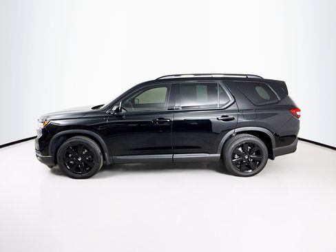 Used 2025 Honda Pilot Black Edition image 7