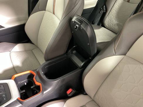 Used 2024 Toyota RAV4 Adventure image 29