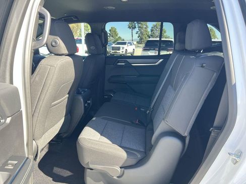 New 2026 GMC Acadia Elevation image 26