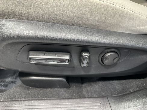 Certified 2026 Honda CR-V EX-L image 17