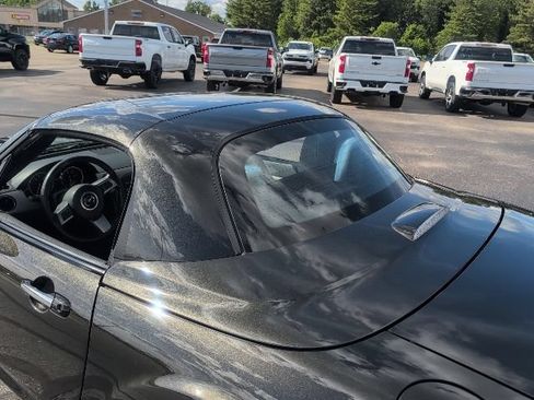 Used 2011 MAZDA MX-5 Miata Grand Touring RWD image 39