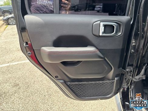 Used 2021 Jeep Gladiator Rubicon AWD/4WD image 37