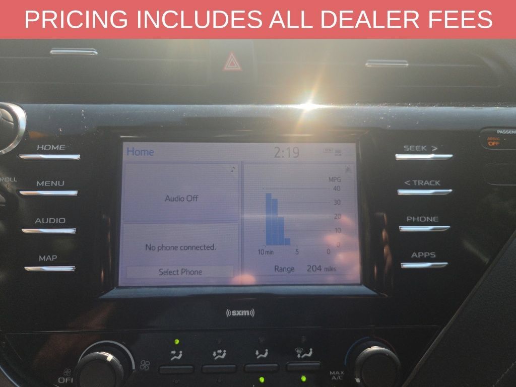 Used 2020 Toyota Camry LE FWD image 7