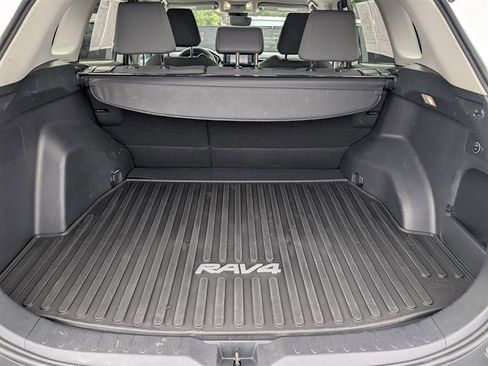 Certified 2022 Toyota RAV4 XLE image 11