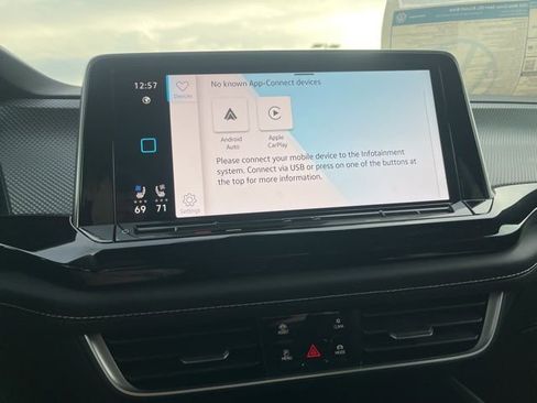 New 2026 Volkswagen Atlas Cross Sport SEL R-Line AWD/4WD image 17