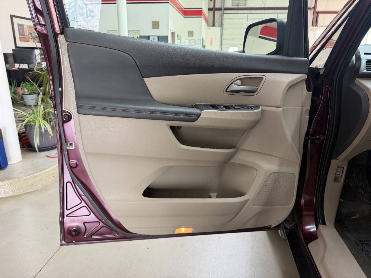 Used 2011 Honda Odyssey EX-L image 10