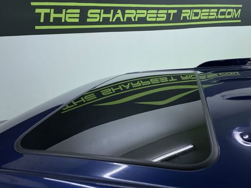 Used 2012 Cadillac Escalade Luxury image 27