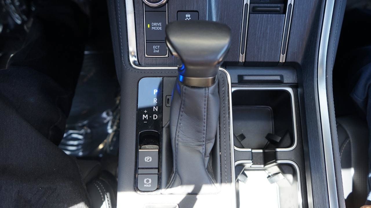 Used 2024 Lexus GX 550 w/ Cold Area Package AWD/4WD image 17