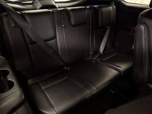 Used 2019 Toyota Highlander XLE image 23
