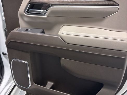 Used 2023 Chevrolet Silverado 1500 LTZ w/ LTZ Convenience Package II image 28