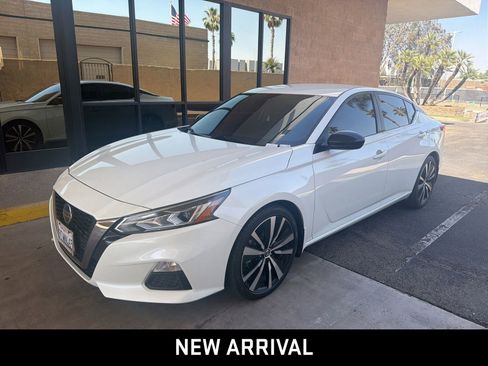Used 2022 Nissan Altima 2.5 SR FWD image 1