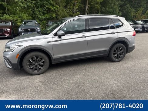 Used 2022 Volkswagen Tiguan SE w/ Panoramic Sunroof Package AWD/4WD image 9