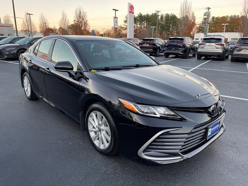 Certified 2023 Toyota Camry LE image 4