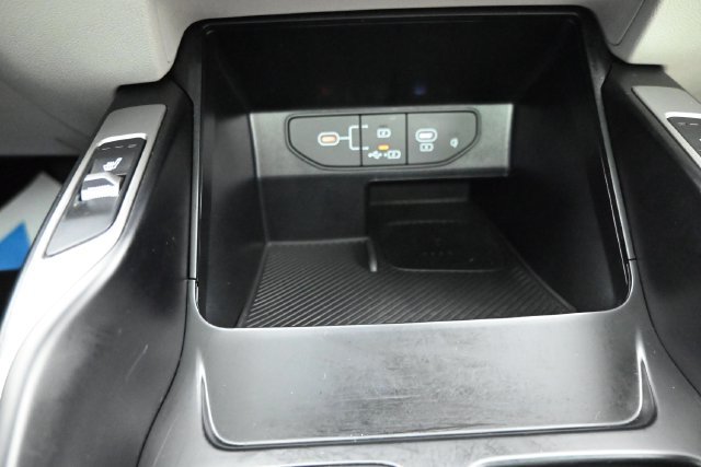 Used 2025 Kia Sorento S w/ Panoramic Sunroof Package FWD image 18