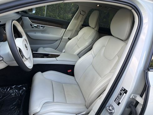 Used 2021 Volvo V90 T6 Cross Country AWD/4WD image 16