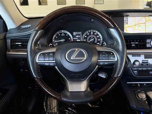 Used 2018 Lexus ES 350 w/ Navigation System Package FWD image 29