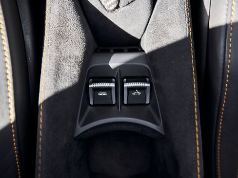 Used 2020 McLaren 720S Performance image 63